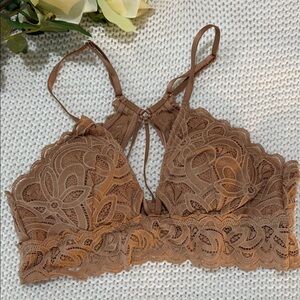 Aerie Floral Lace Bralette in Brown